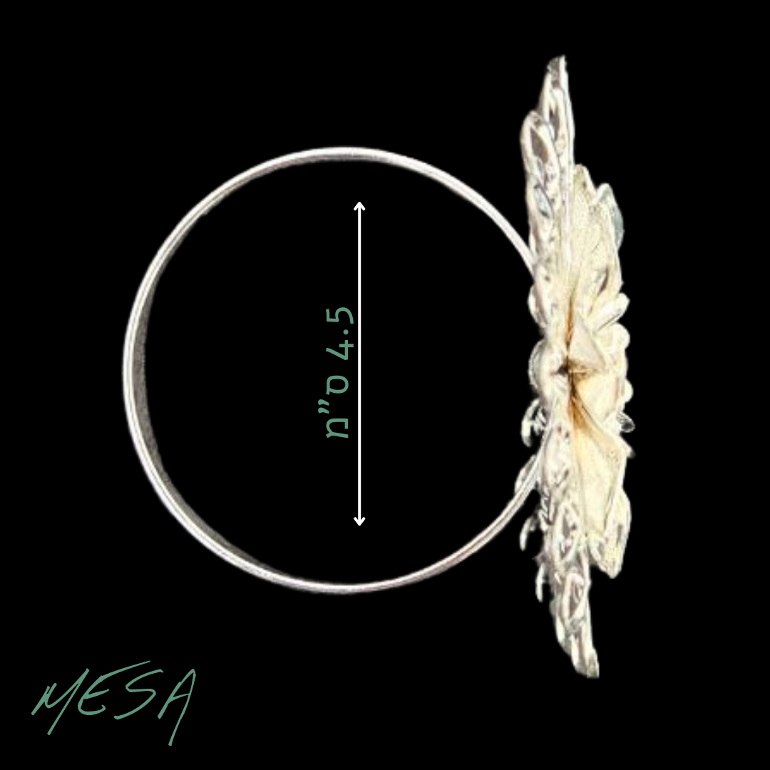 MESA- חבקים למפיות עם פרח כסוף גדול | נגיעה אלגנטית ויוקרתית לשולחן